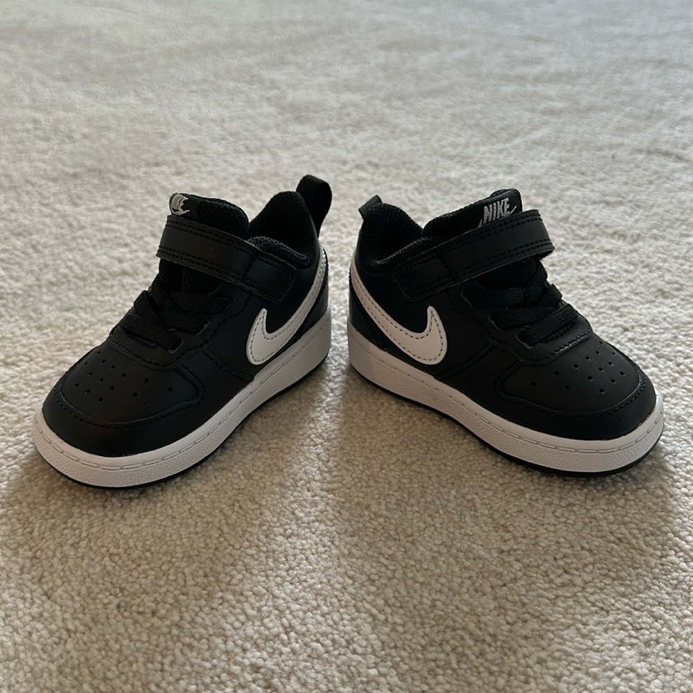 NWOB! Nike Toddler Court Borough Low 2 Black & White